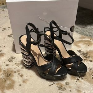 Aldo heels/ size 7 / black
